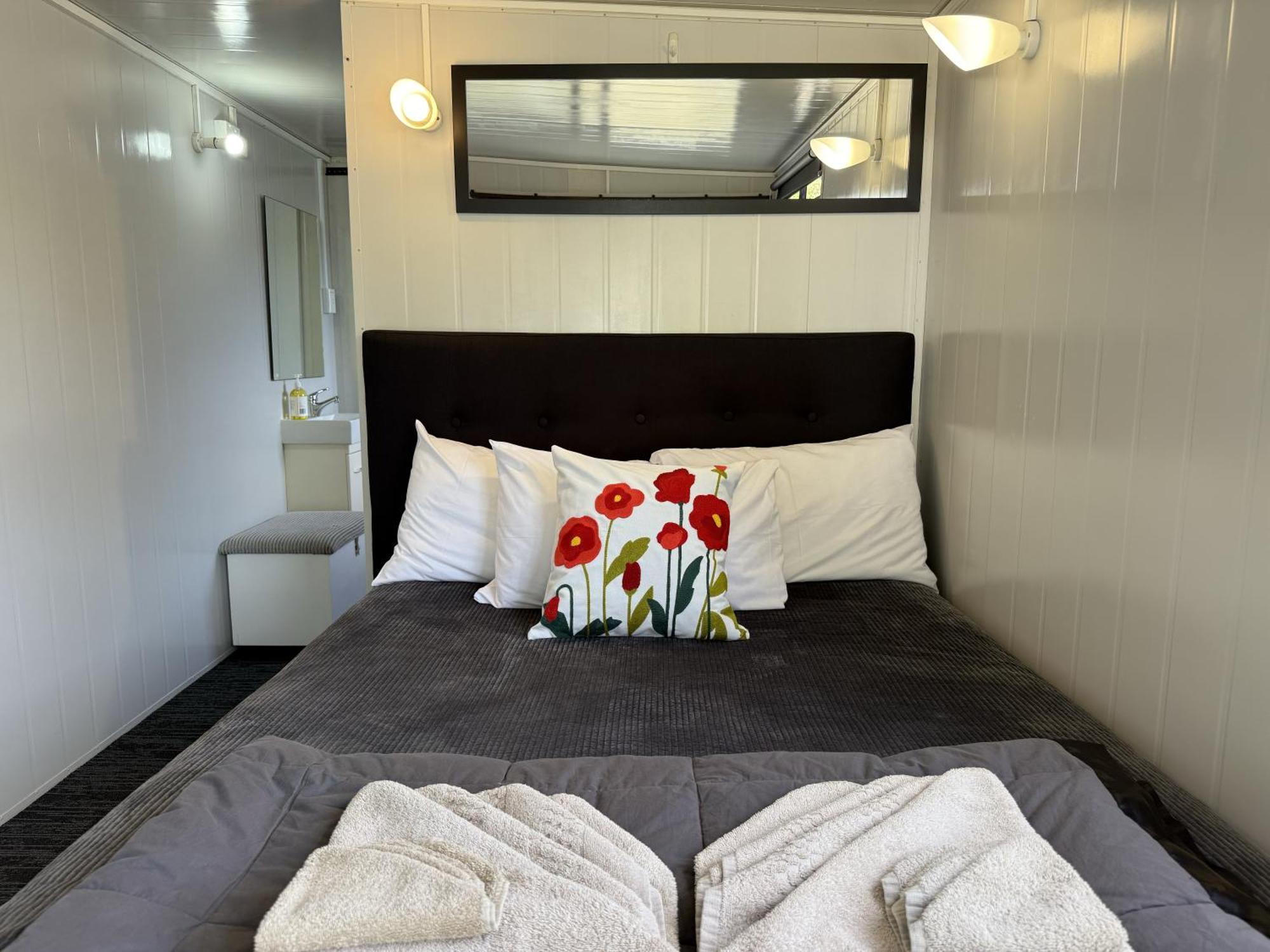 Picton'S Waikawa Bay Holiday Park מראה חיצוני תמונה